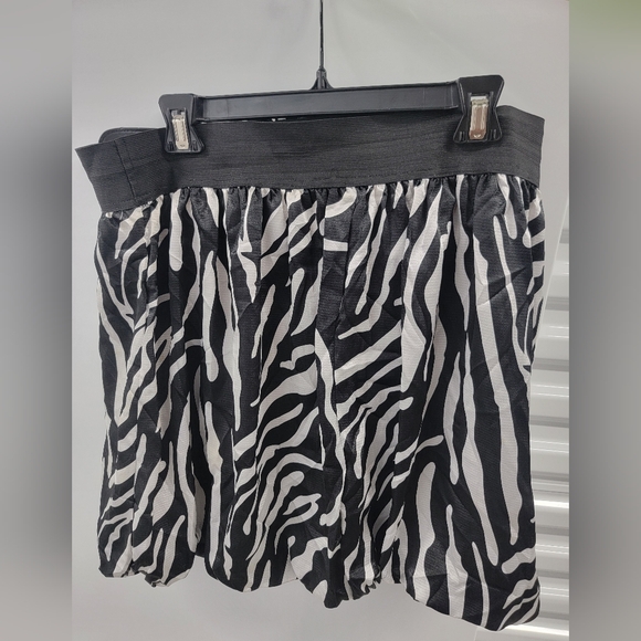 Zebra Belt peplum Skirt - Picture 3 of 5